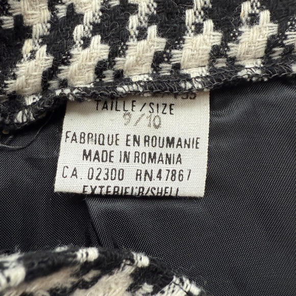 Vintage Mini Black and White Houndstooth Skirt. Total Clueless vibes - Picture 4 of 5